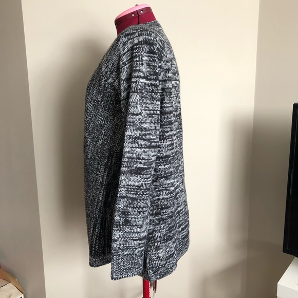 Jack Cardigan, Size Medium - Picture 2 of 6